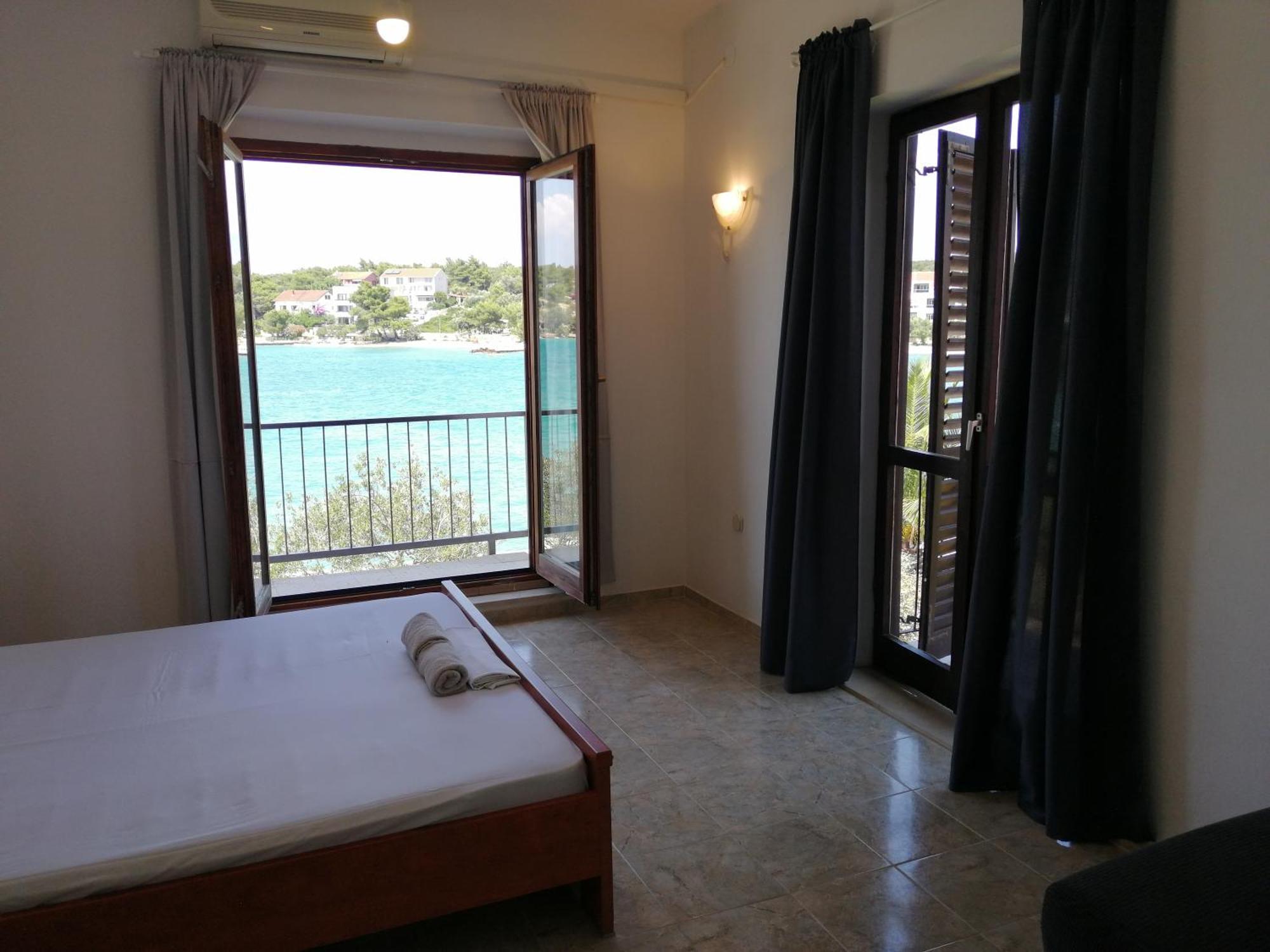 Trim Rooms And Apartments Lovište Dış mekan fotoğraf